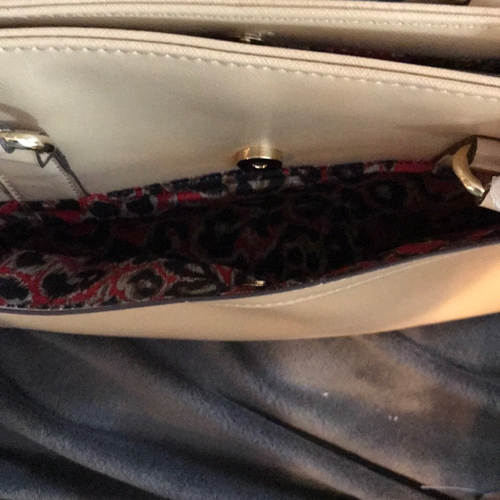 Tan Bag - Picture 3 of 5